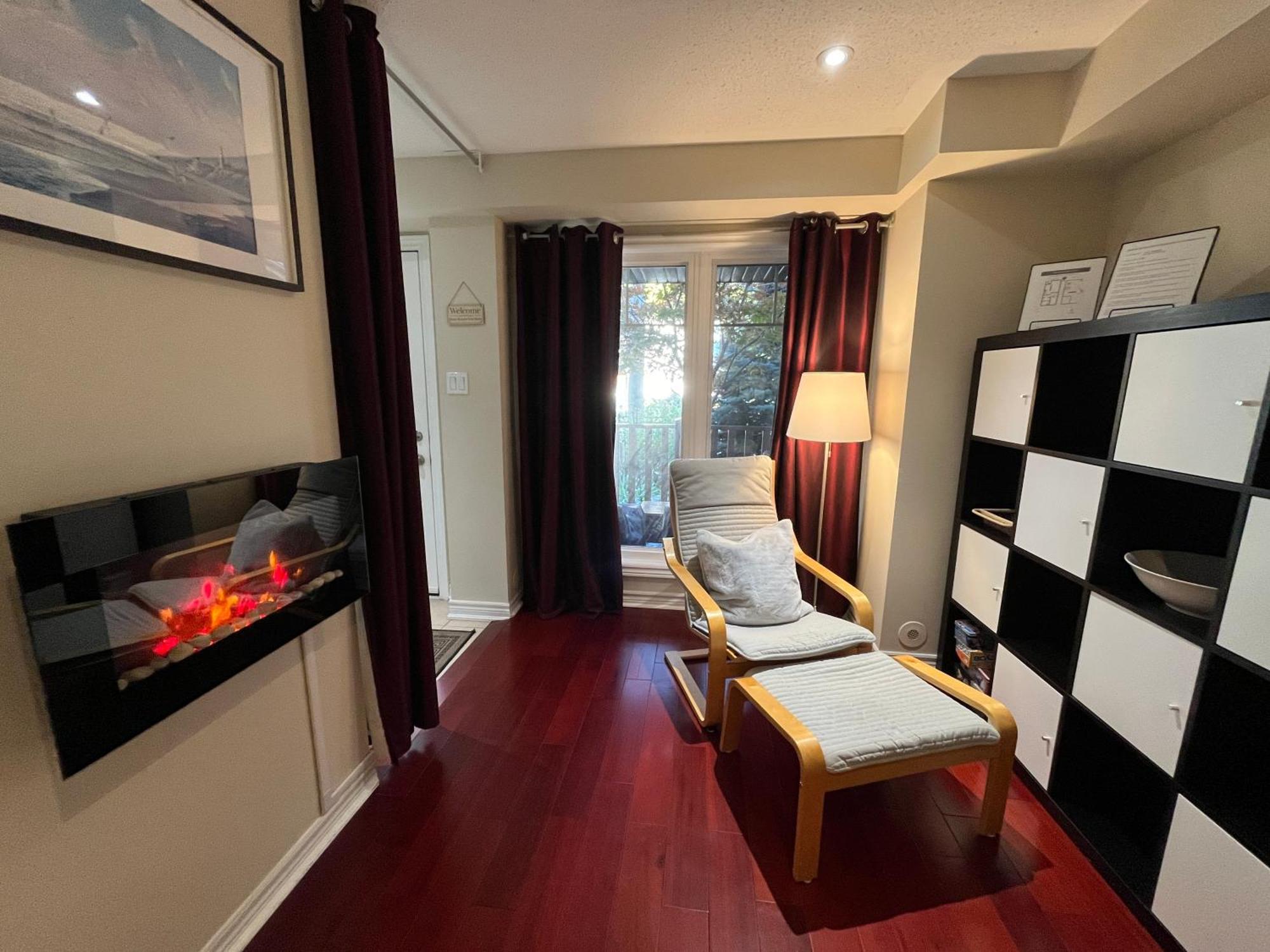 Stunning Rooms In Townhouse Across The Beach Торонто Екстер'єр фото